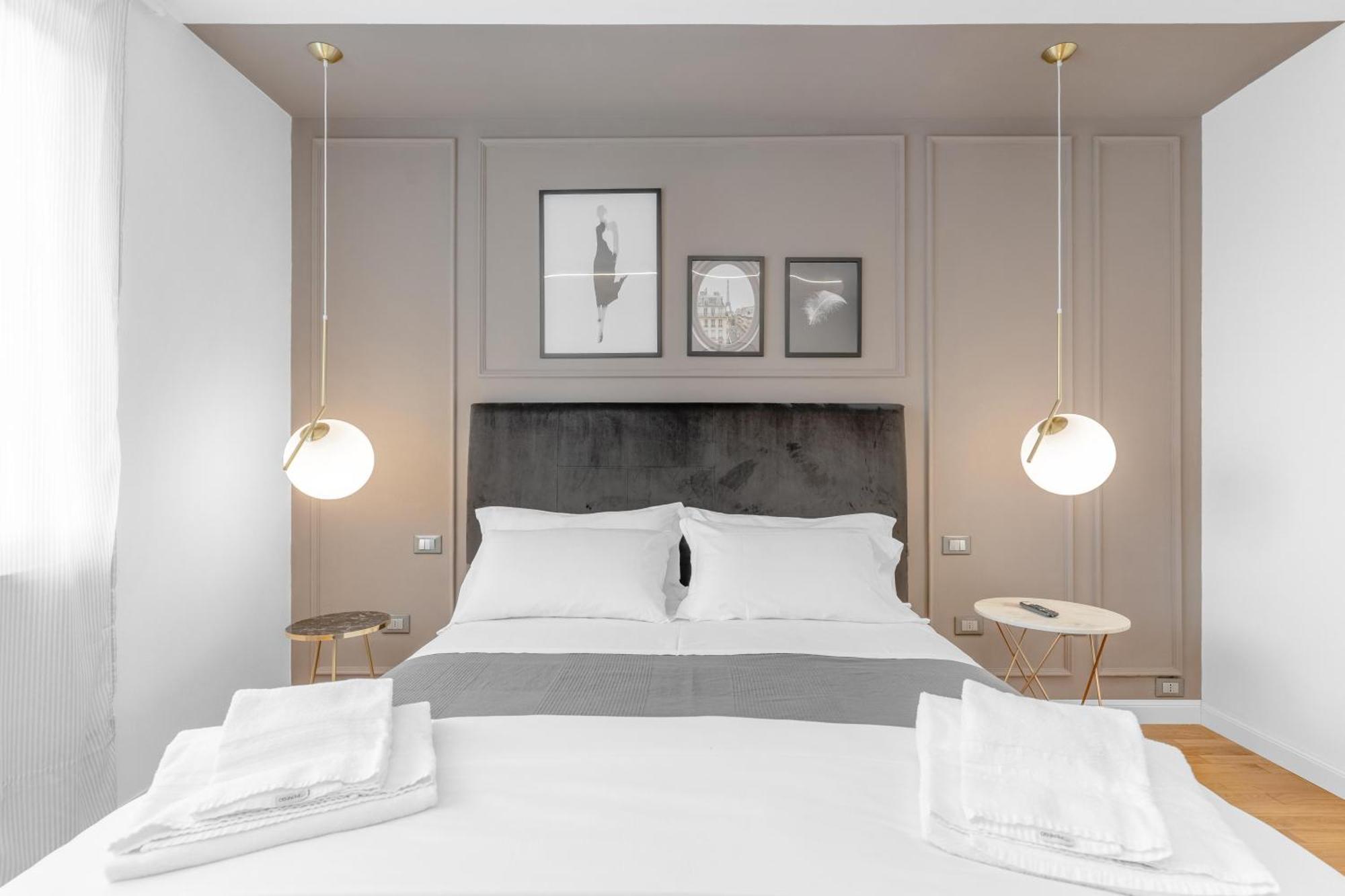-Free Pool And Parking- Garda House Apartments 카스텔누보델가다 외부 사진
