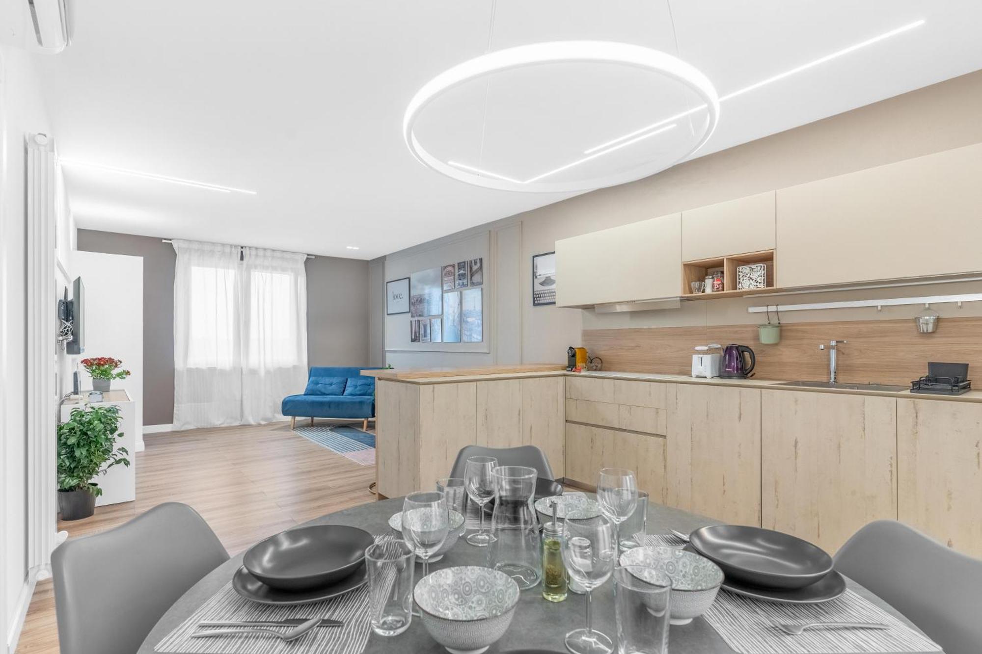 -Free Pool And Parking- Garda House Apartments 카스텔누보델가다 외부 사진